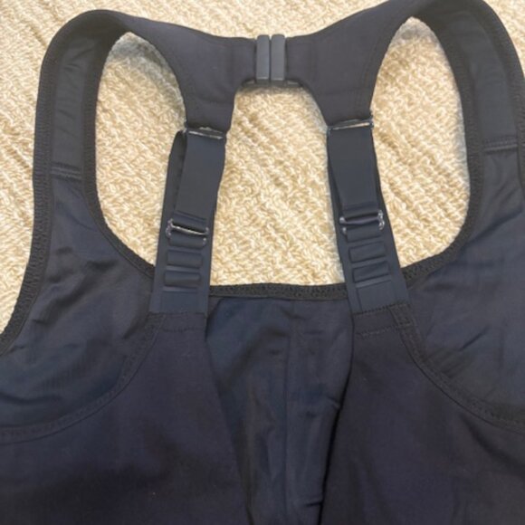 LNDR Sports Bra - Picture 5 of 5